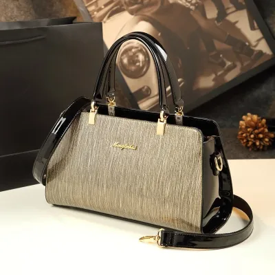 Luxuxry universal one-shoulder bag HB46350